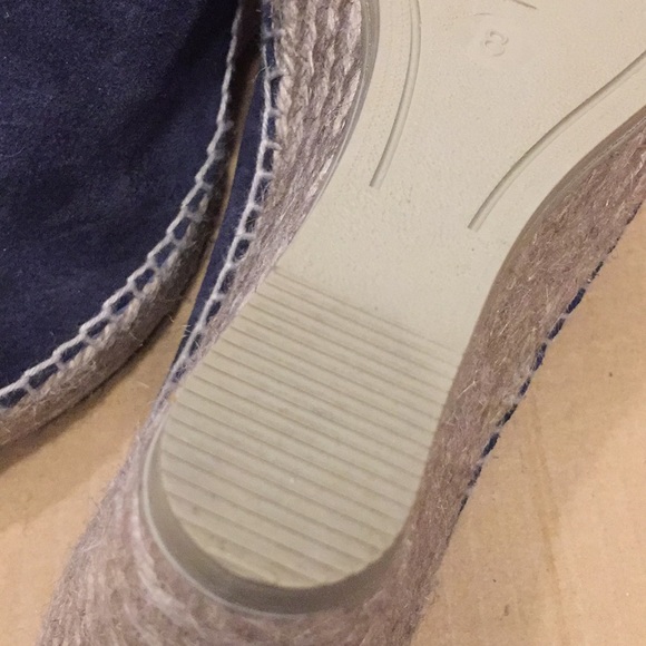 Andre Assouse Espadrille - Picture 8 of 9